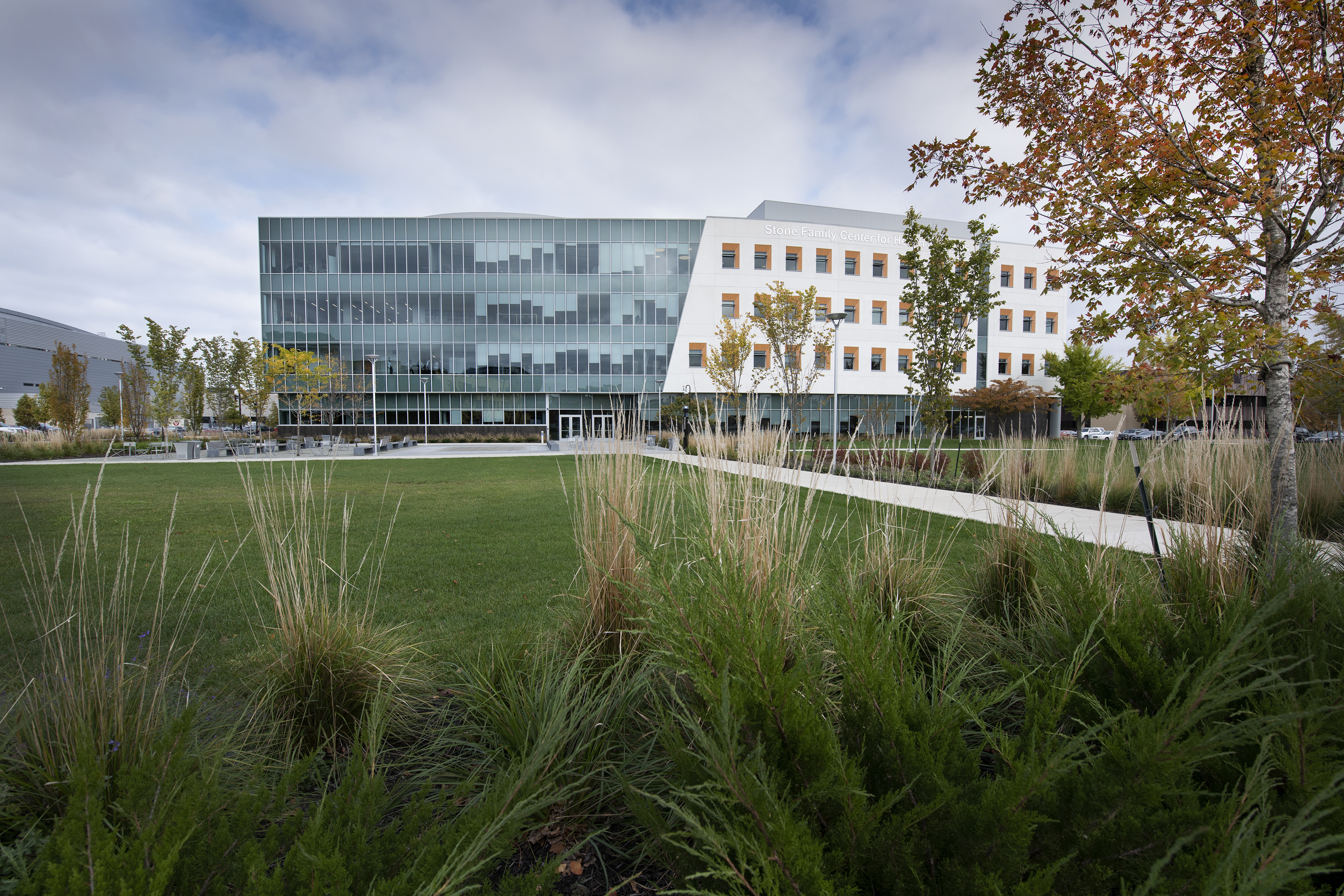 An exterior shot of the IU School of Medicine-Evansville building.