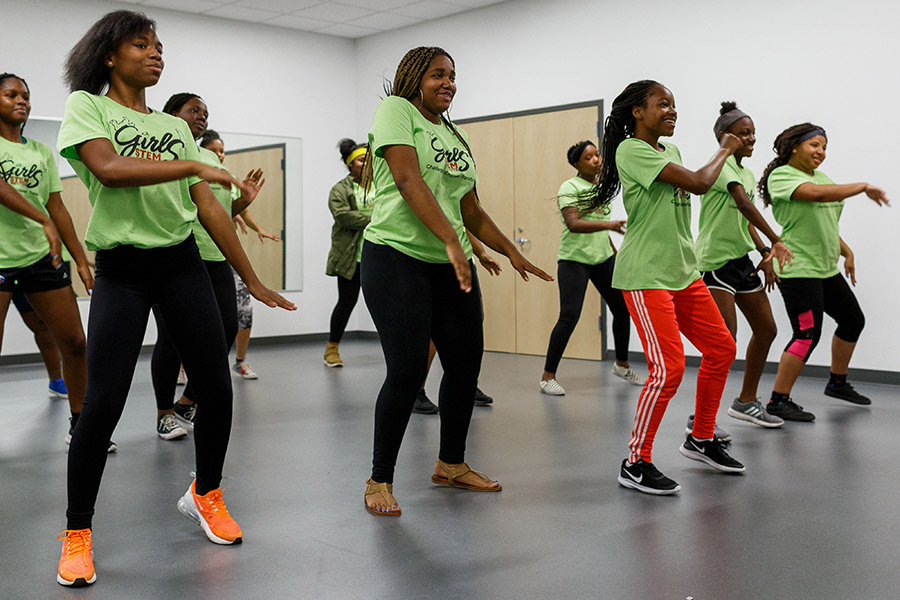 A group of girls dancing.